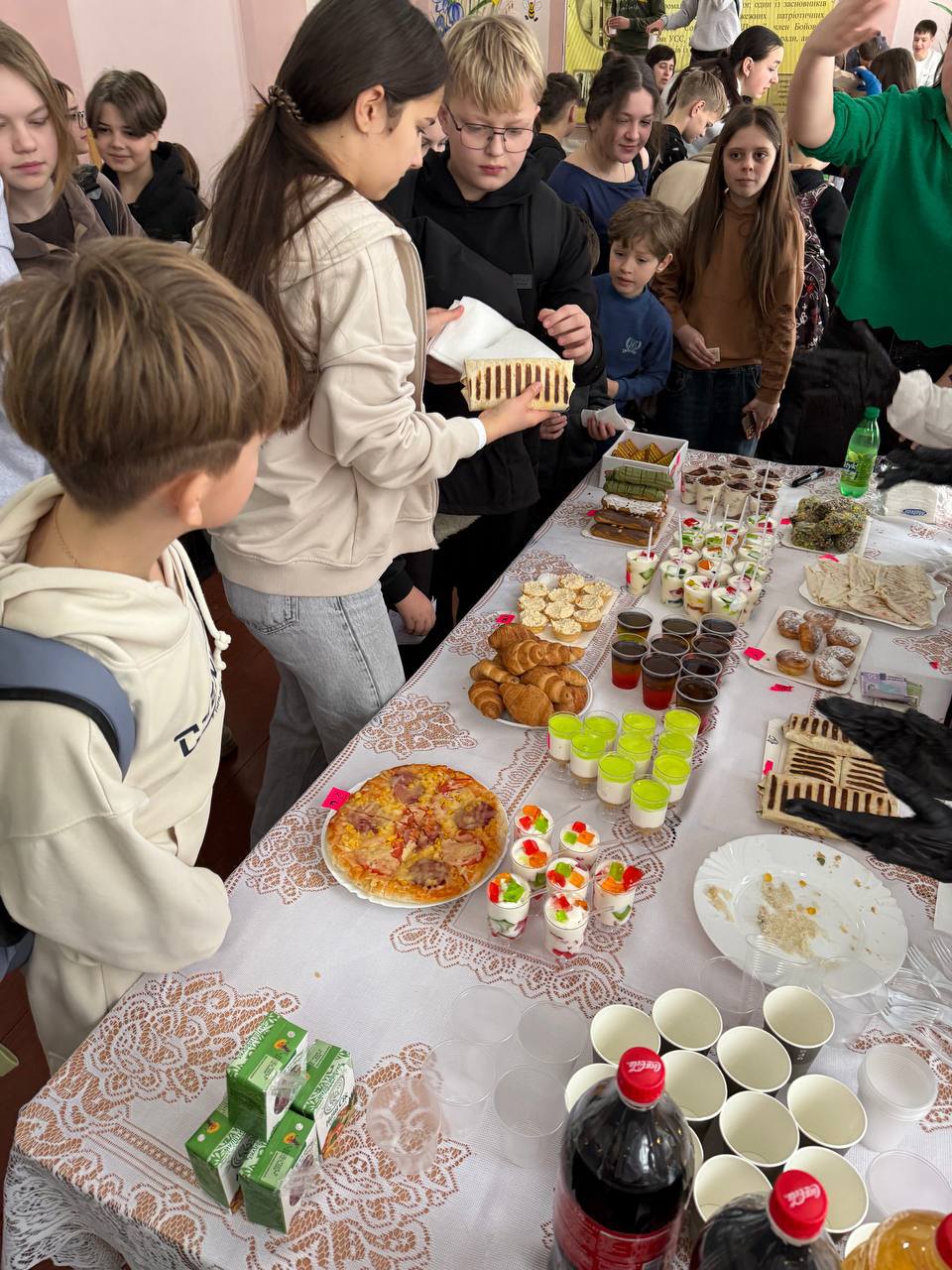 Благодійний ярмарок на підтримку ЗСУ 1 639463854 1461473729106331 7541057913616483761 n