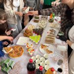 Благодійний ярмарок на підтримку ЗСУ 6 640039498 1461473895772981 4883401191373672884 n